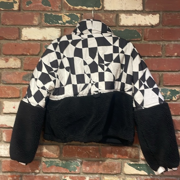 revolve BEACH RIOT Lily Jacket 70s Geo size Large NWT - Picture 7 of 7